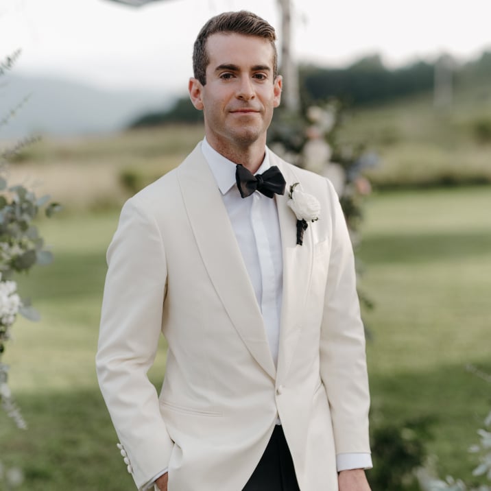 Black Tie Knot Standard